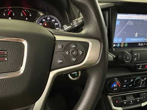 Certified 2022 GMC Terrain SLE w/ Driver Convenience Package image 12