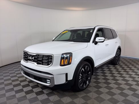 Certified 2025 Kia Telluride SX Prestige AWD/4WD image 2