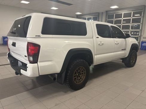 Used 2022 Toyota Tacoma 4x4 Double Cab image 6