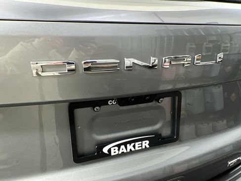 Used 2025 GMC Yukon XL Denali w/ Denali Reserve Package image 34