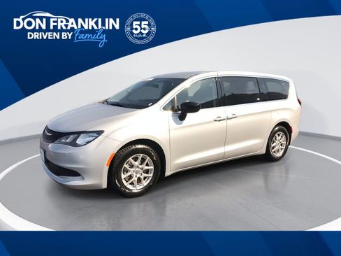 Used 2024 Chrysler Voyager LX FWD image 1