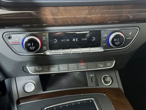 Used 2018 Audi Q5 2.0T Premium Plus w/ Premium Plus Package image 16