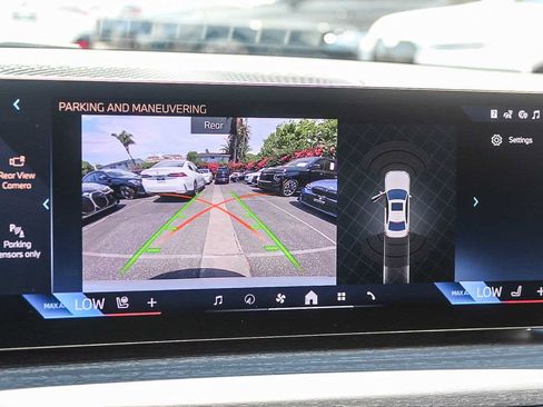 New 2026 BMW 330i Sedan w/ M Sport Package RWD image 24