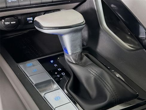 Certified 2022 Hyundai Elantra SEL w/ Convenience + Premium Package FWD image 18