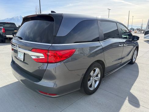 Used 2018 Honda Odyssey EX image 3