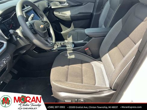 Used 2023 Chevrolet TrailBlazer LT w/ Convenience Package FWD image 18