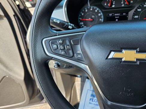 Used 2022 Chevrolet Equinox LS image 10