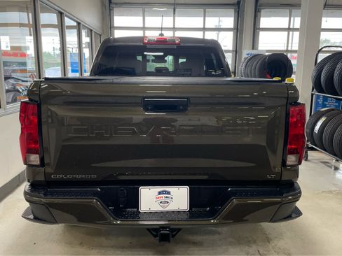Used 2023 Chevrolet Colorado LT w/ LT Convenience Package AWD/4WD image 9