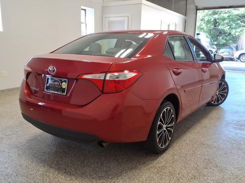 Used 2015 Toyota Corolla LE FWD image 4