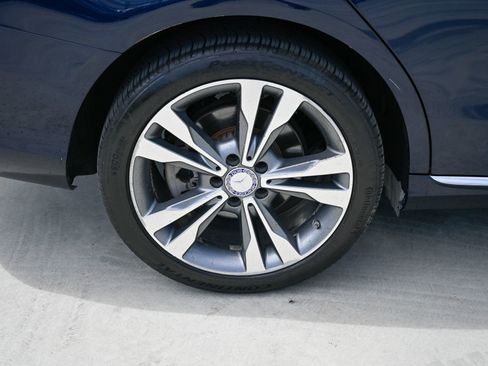 Used 2017 Mercedes-Benz C 300 4MATIC Sedan image 40