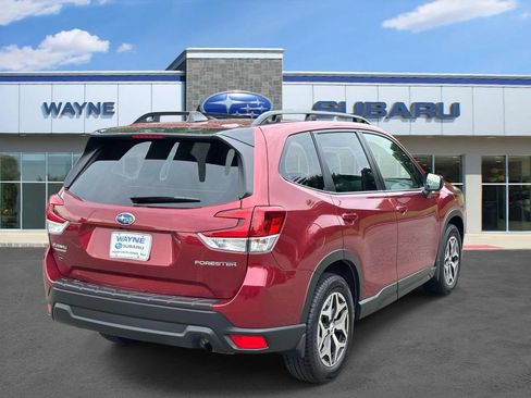 Certified 2024 Subaru Forester Premium AWD/4WD image 4