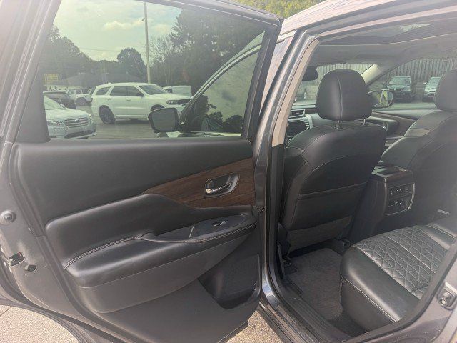 Used 2019 Nissan Murano Platinum w/ Cargo Package FWD image 16