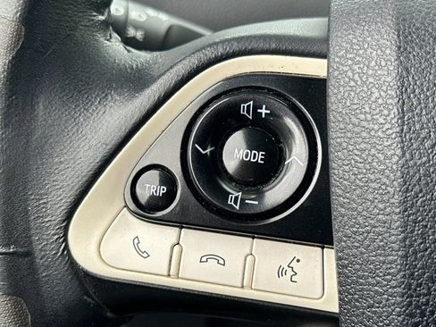 Used 2017 Toyota Prius Three image 30