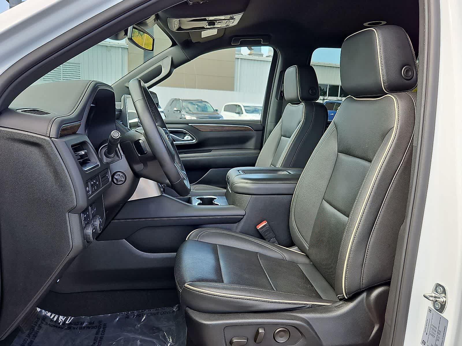 Certified 2024 Chevrolet Suburban Premier AWD/4WD image 24