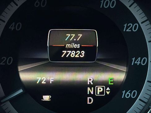 Used 2013 Mercedes-Benz E 350 Sedan image 17