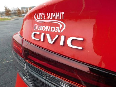 Used 2025 Honda Civic Sport image 6