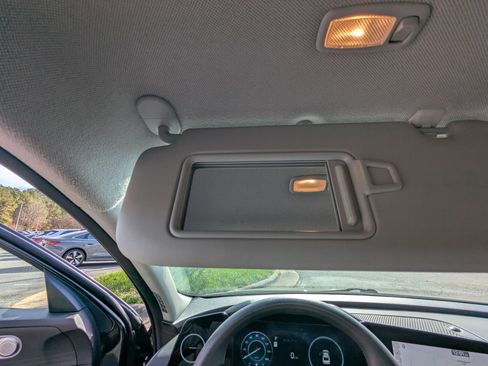 Used 2024 Hyundai Elantra SEL image 25