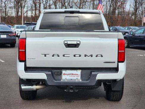 Used 2025 Toyota Tacoma Limited image 6