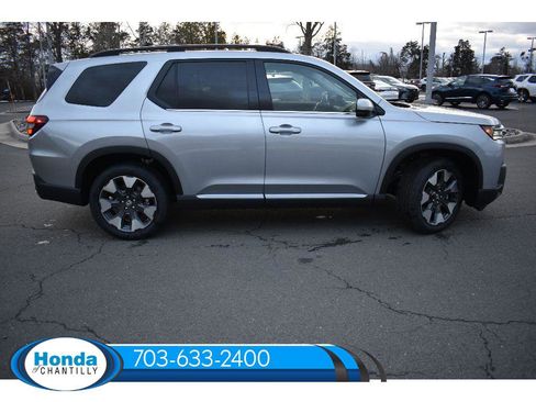 New 2026 Honda Pilot Touring image 8