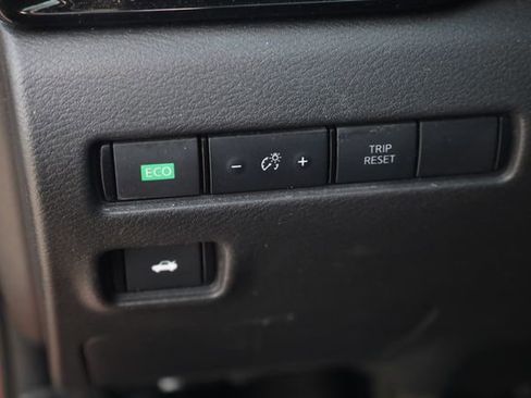 Used 2020 Nissan Sentra SV FWD image 10