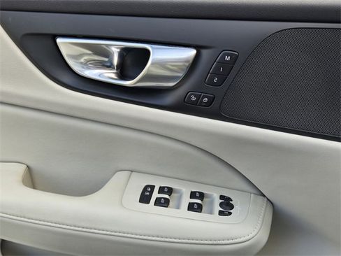 Certified 2025 Volvo V60 B5 Cross Country Plus image 23