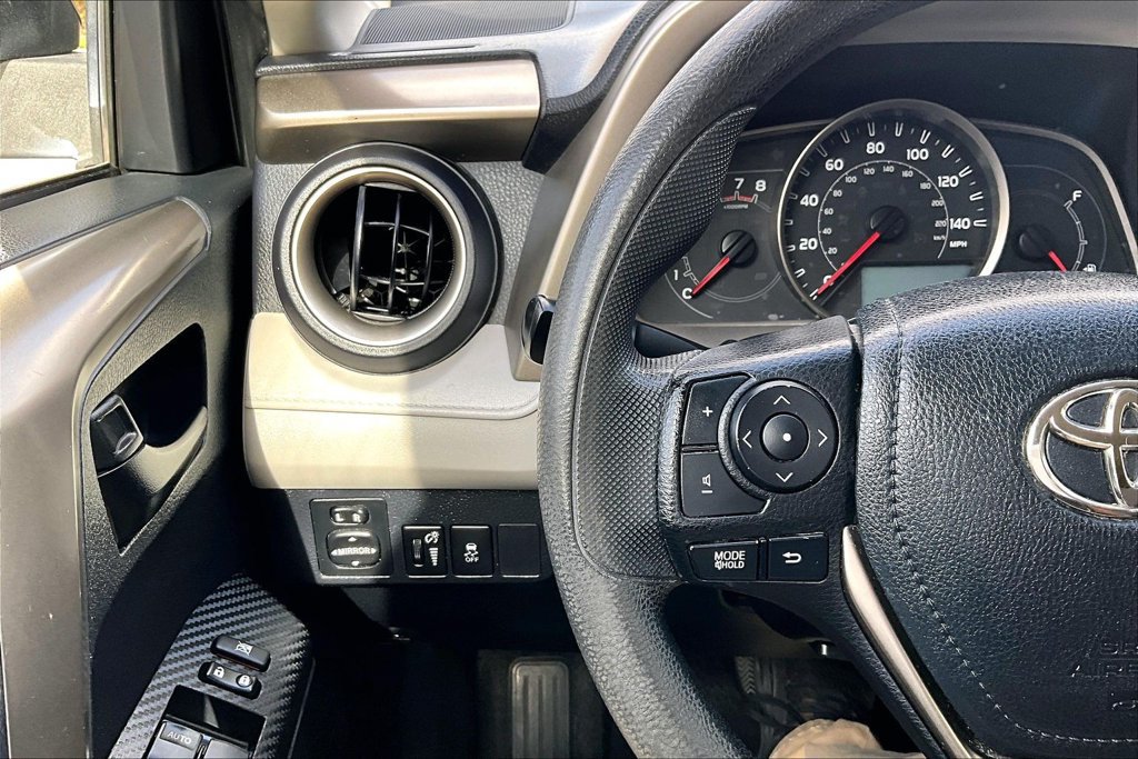 Used 2013 Toyota RAV4 LE FWD image 26