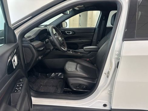 Used 2024 Jeep Compass Trailhawk w/ Trailhawk Elite Group image 17