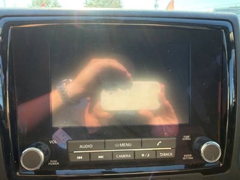 Used 2023 Nissan Frontier SV w/ Tow Package RWD image 27