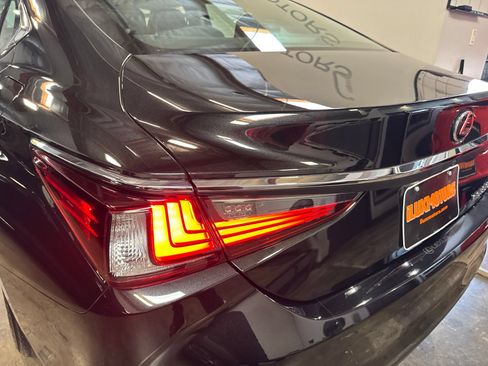 Used 2024 Lexus ES 350 w/ Accessory Package (Z2) FWD image 18