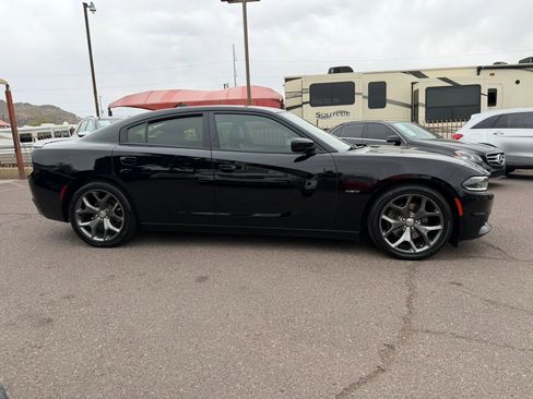 Used 2015 Dodge Charger R/T w/ Plus Group image 4