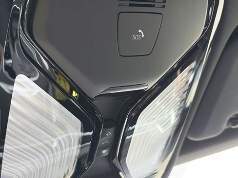 Certified 2024 BMW X6 xDrive40i w/ Premium Package image 12