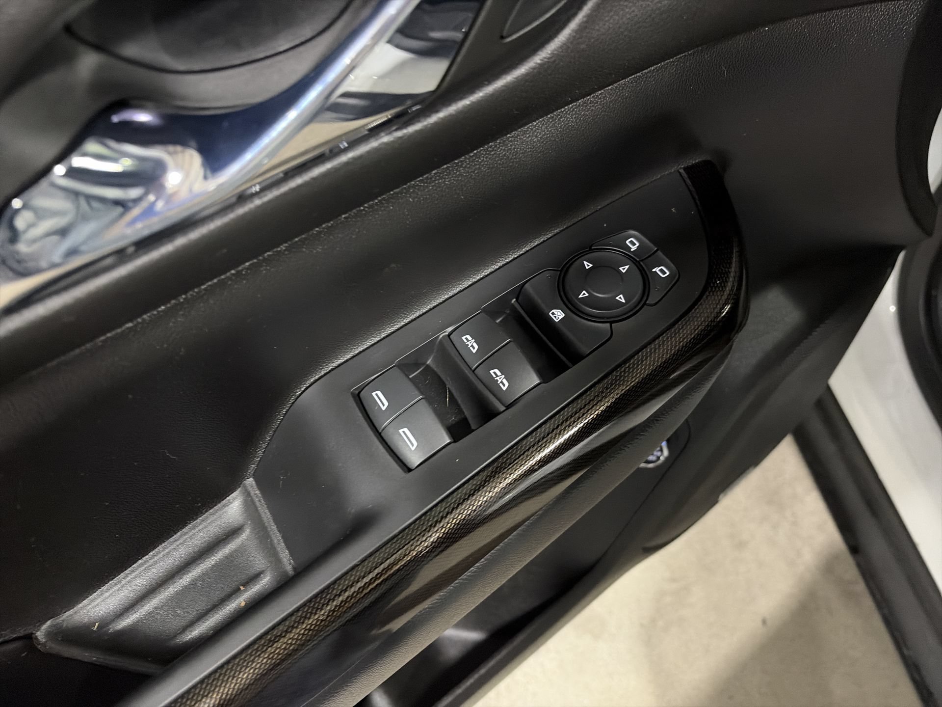 Used 2023 GMC Acadia AT4 w/ LPO, Floor Liner Package AWD/4WD image 25