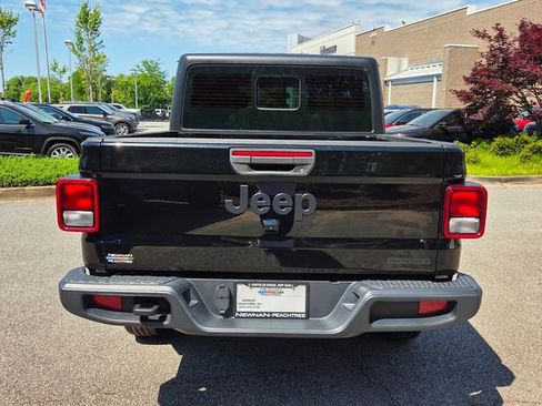 Used 2020 Jeep Gladiator Sport AWD/4WD image 5