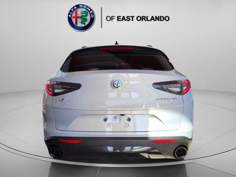 New 2025 Alfa Romeo Stelvio Sprint image 7
