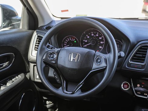 Used 2018 Honda HR-V EX image 15