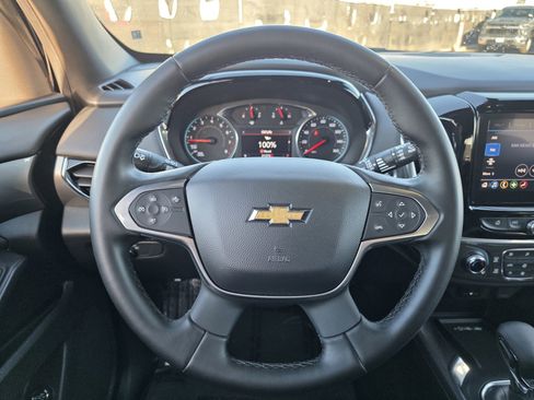 Used 2023 Chevrolet Traverse LT image 29