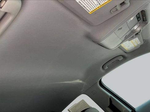 Used 2024 Chevrolet Equinox LS w/ LS Convenience Package FWD image 30
