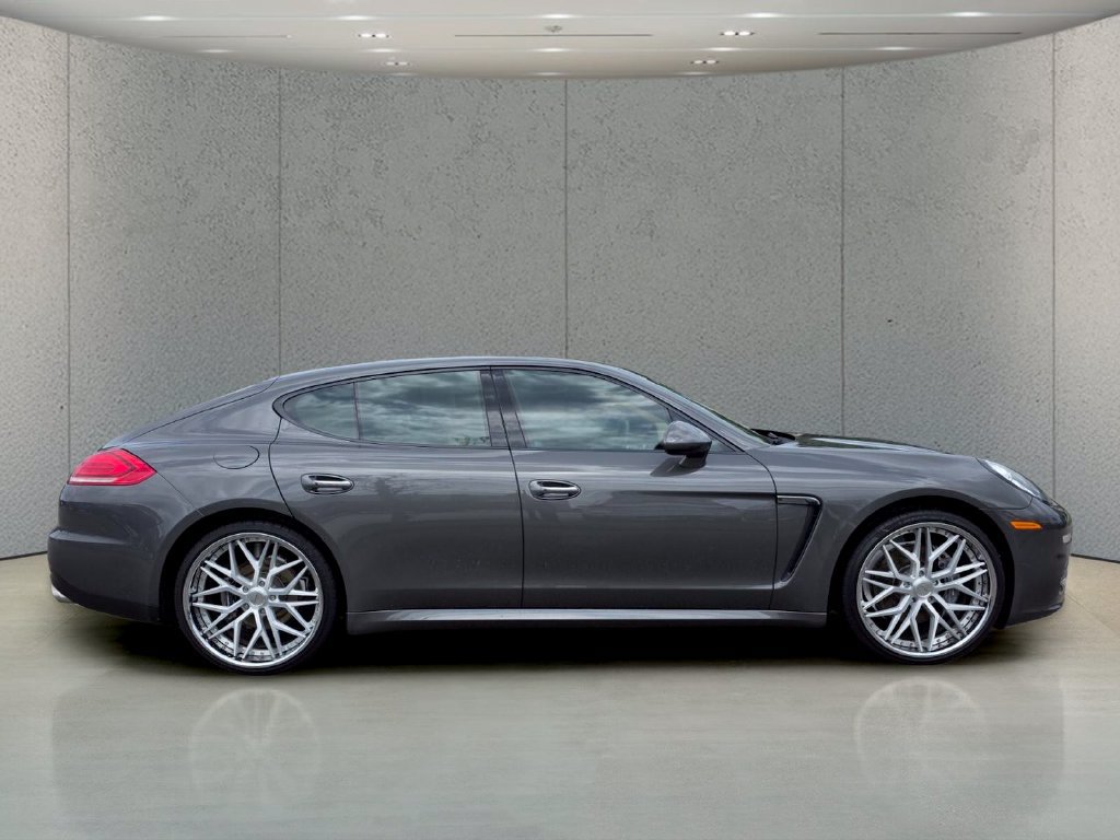 Used 2014 Porsche Panamera 4 AWD/4WD image 4