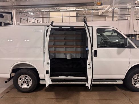 Used 2025 GMC Savana 2500 w/ Driver Convenience Package RWD image 25