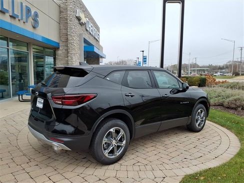 New 2026 Chevrolet Blazer LT image 3