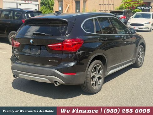Used 2018 BMW X1 xDrive28i w/ Convenience Package AWD/4WD image 4