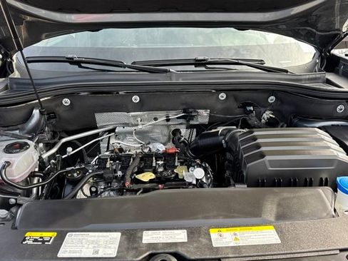 Used 2024 Volkswagen Atlas Cross Sport SE image 22