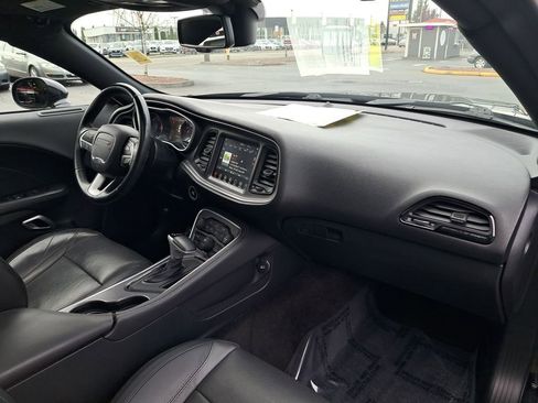 Used 2017 Dodge Challenger GT image 16