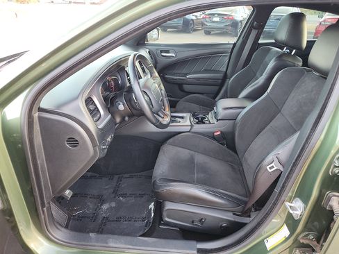 Used 2022 Dodge Charger R/T w/ Plus Group image 11