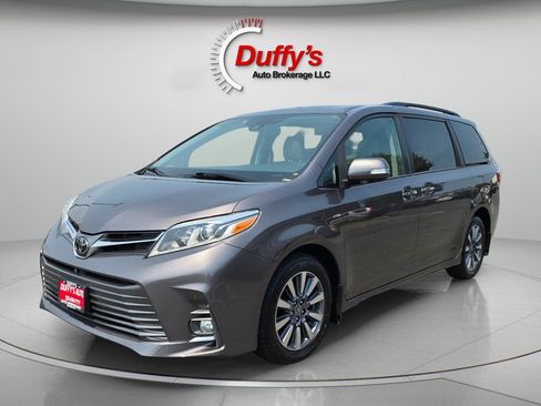 Used 2020 Toyota Sienna XLE Premium AWD/4WD image 20