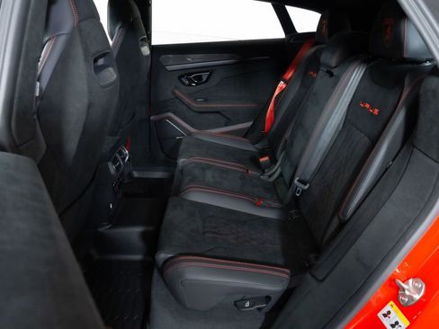 Used 2024 Lamborghini Urus Performante image 41