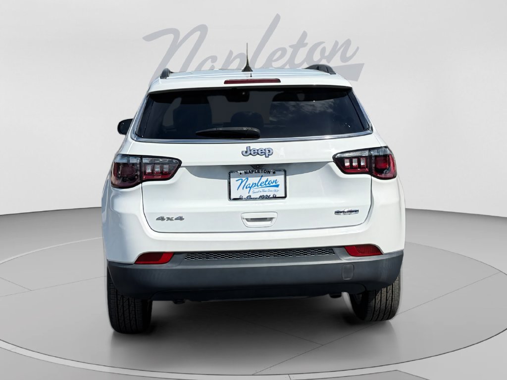 Used 2024 Jeep Compass Latitude AWD/4WD image 4