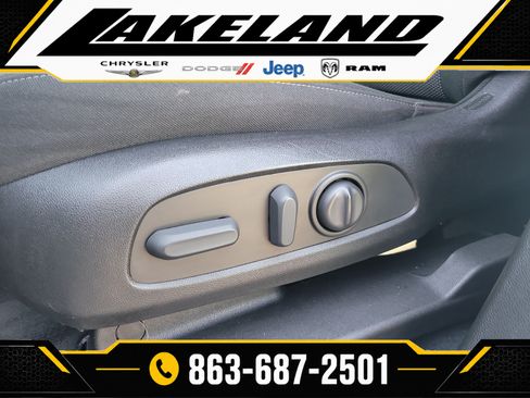 Used 2023 Chevrolet Traverse LT AWD/4WD image 18
