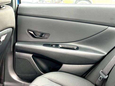Used 2025 Hyundai Elantra Sport FWD image 23