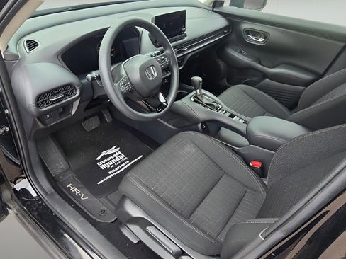 Used 2025 Honda HR-V LX image 15